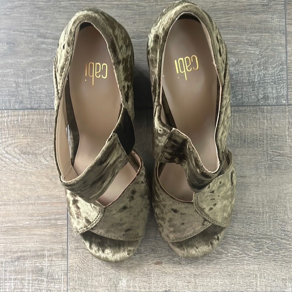 green crushed velvet sandals